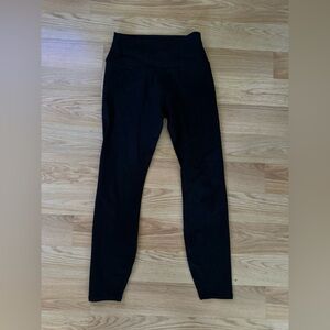 Alo Yoga Black 7/8 leggings